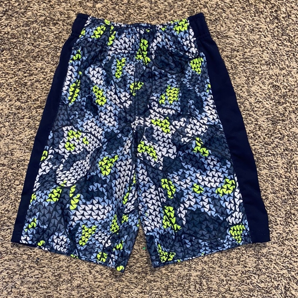 Gymboree boys size small 5/6 gym shorts